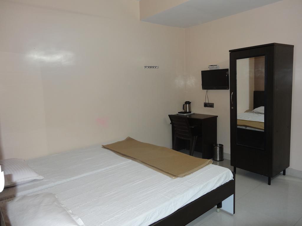 Dwaraka Inn Haiderabad Kamer foto