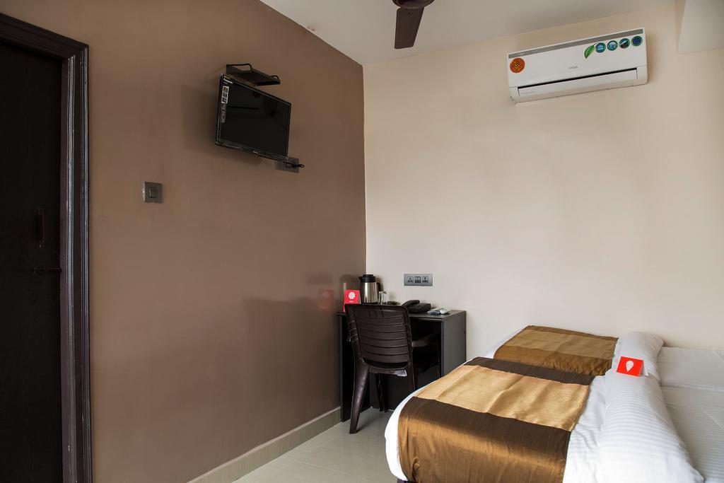 Dwaraka Inn Haiderabad Buitenkant foto